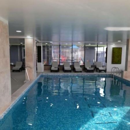 Alezzi Beach Vibe Family Studio With Spa Piscina Interioara Incalzita Sauna Jacuzzi Gym Năvodari Zewnętrze zdjęcie