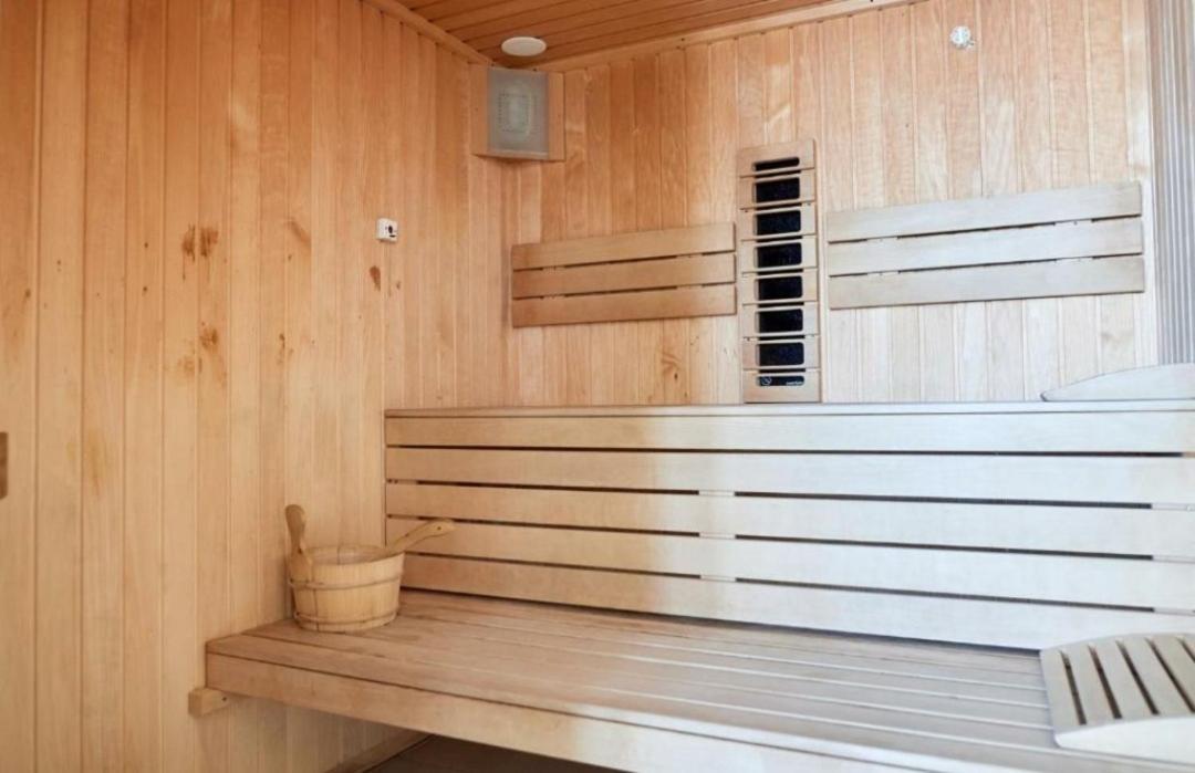 Alezzi Beach Vibe Family Studio With Spa Piscina Interioara Incalzita Sauna Jacuzzi Gym Năvodari Zewnętrze zdjęcie