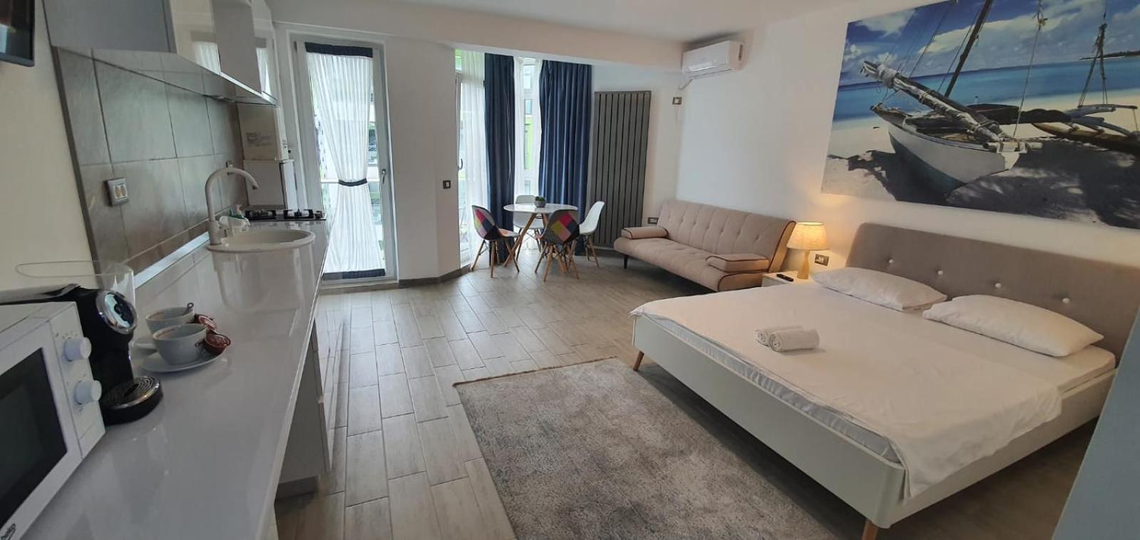 Alezzi Beach Vibe Family Studio With Spa Piscina Interioara Incalzita Sauna Jacuzzi Gym Năvodari Zewnętrze zdjęcie